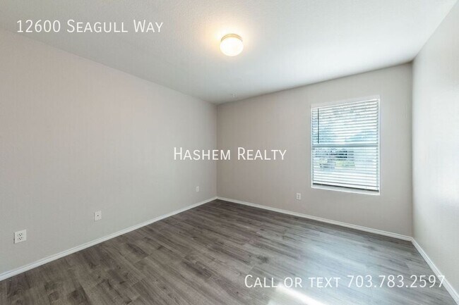 Building Photo - 12600 Seagull Way