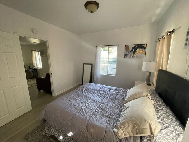 Building Photo - Fully Furnished House for Rent at 10953 Ca...