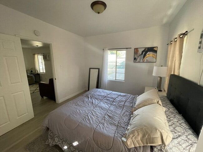 Building Photo - Fully Furnished House for Rent at 10953 Campbell Ave Riverside
