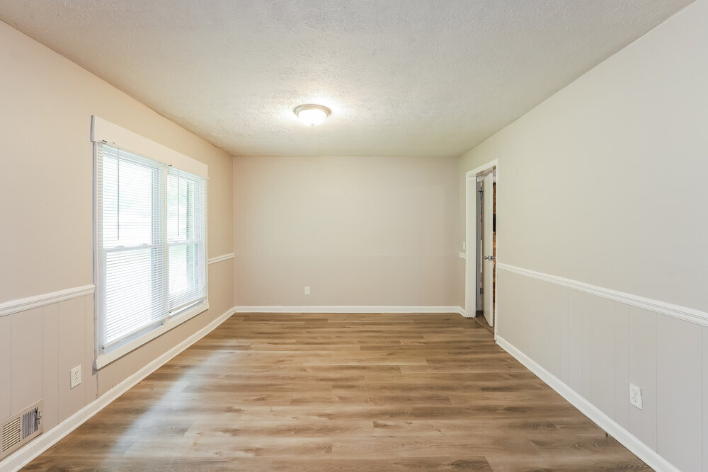 Building Photo - 1338 W Stoneybrook Dr