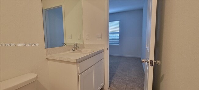 Building Photo - 1461 NE 5th Ave