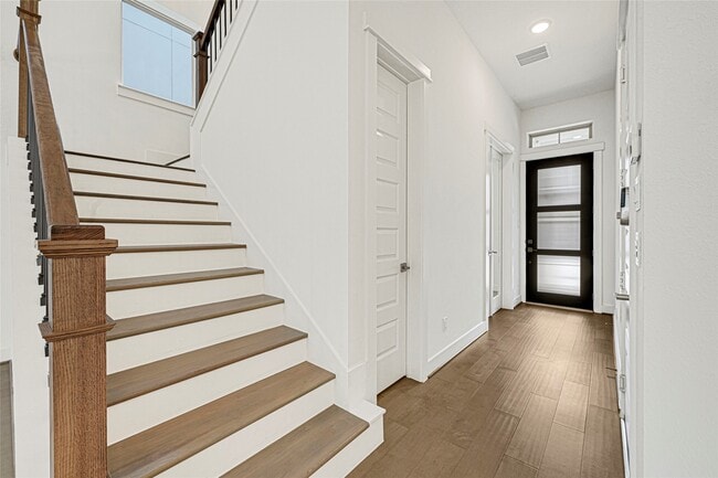 Building Photo - 1722 Leilani Dr