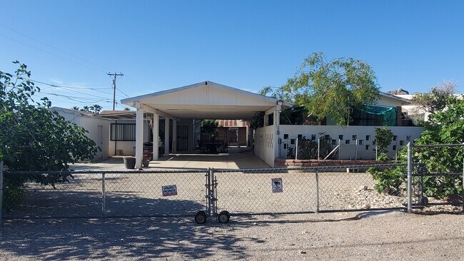 750 Jefferson - 750 N Jefferson Ave