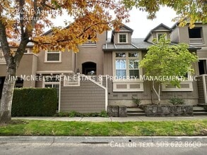 Building Photo - 1844 NE Ashberry Dr