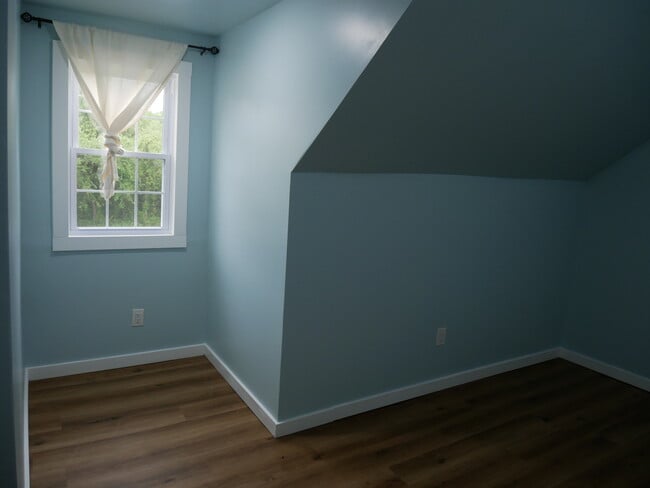 Building Photo - 208 Vineyard Rd