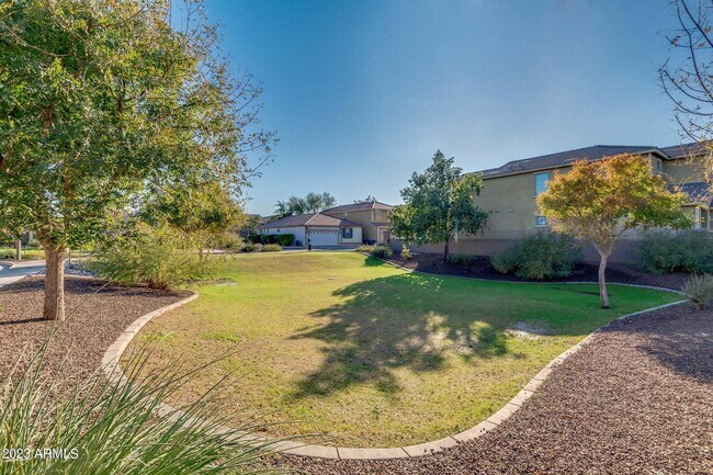 Building Photo - 4364 E Rosemonte Dr