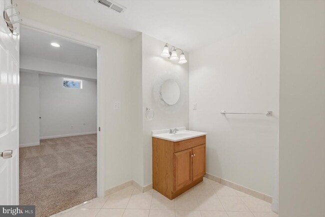 Building Photo - 20242 Hidden Creek Ct