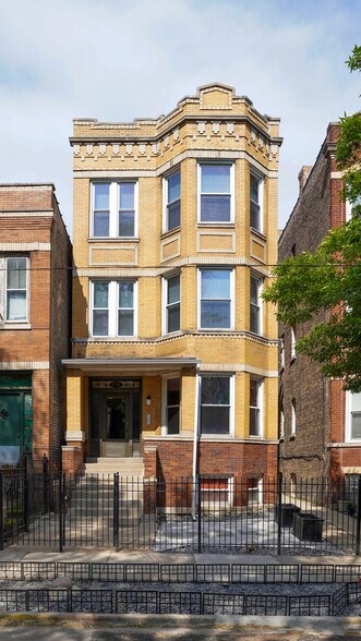 Building Photo - 836 N Maplewood Ave