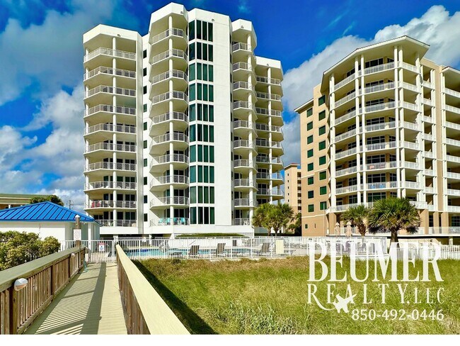 Building Photo - Upscale 3 BR 3 BA furnished Condo On the Gulf for 12 Month Lease