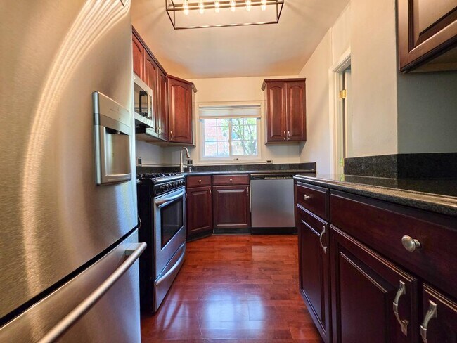 Building Photo - 3710 Gunston Rd