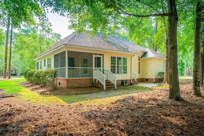Building Photo - 101 Chowan Dr