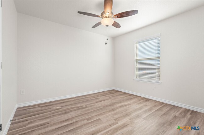 Building Photo - 106 Levi Court