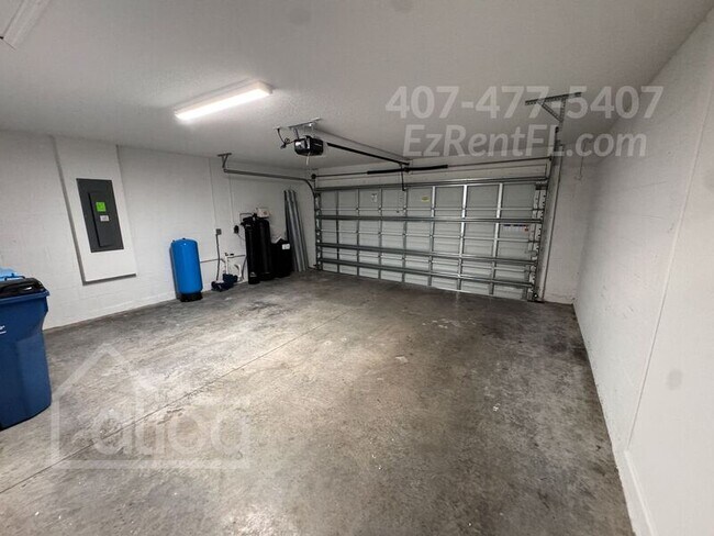 Building Photo - 734 Micco St SW