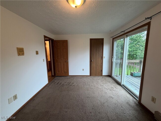 Building Photo - 4107 Orchard Dale Dr NW