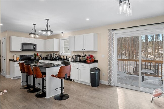 Building Photo - Ashburnham Rental