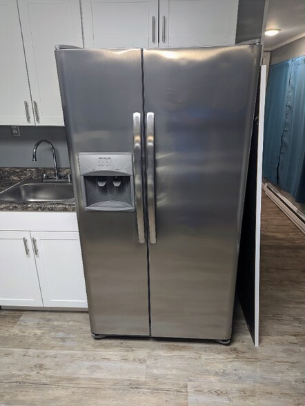 Building Photo - 39 Queen St