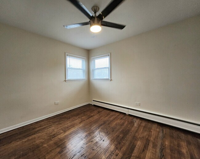 Building Photo - 4904 N Harlem Ave