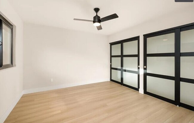 Building Photo - 1453 La Habra Dr