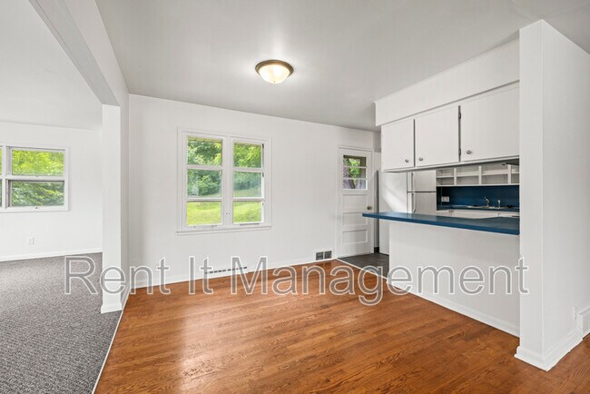 Building Photo - 3501 Redick Ave
