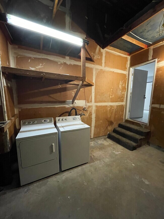 Building Photo - 7179 Palm Ave