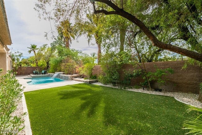 Building Photo - 1704 Cypress Manor Dr