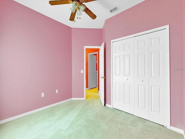 Building Photo - 619 Reindeer Dr