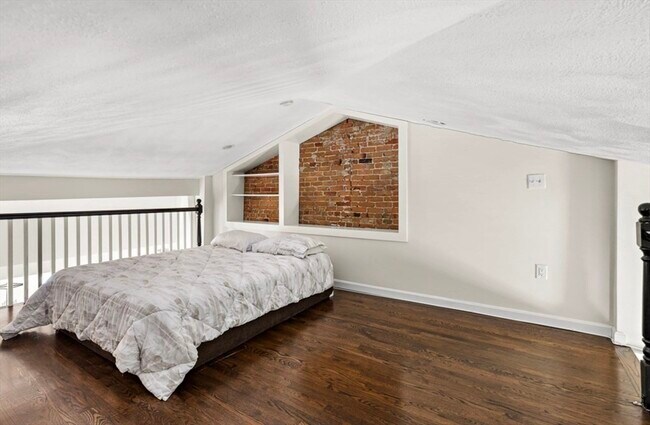 Building Photo - 53 M St