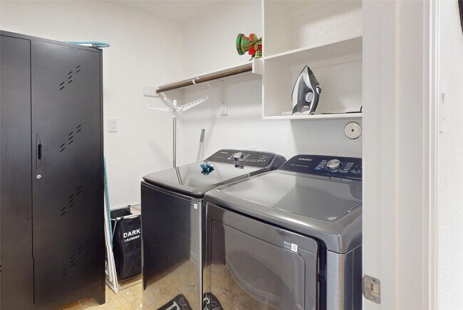 Building Photo - 18 Avenswood Pl