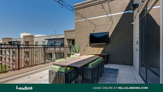 Building Photo - 2223 Hawes Ave