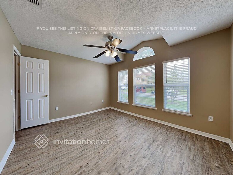 Building Photo - 905 Turnstone Ln