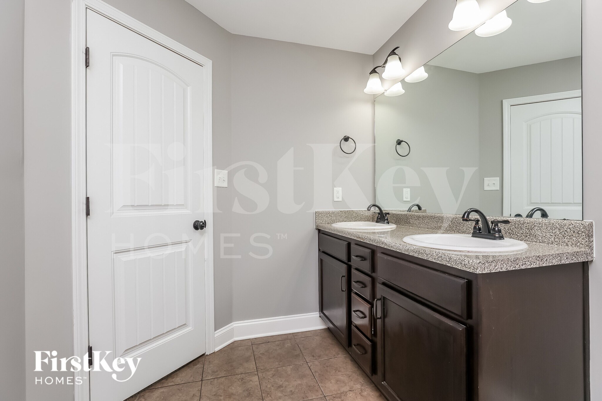 Building Photo - 1499 Amberly Dr