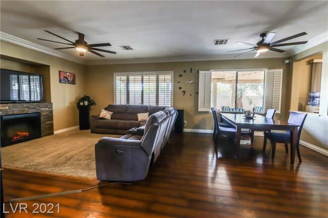 Building Photo - 2521 Stanwood Ave