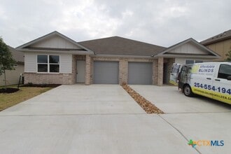 Building Photo - 227 Grn Valley Dr