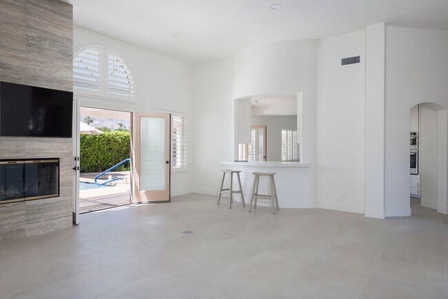 Building Photo - 28 Park Mirage Ln