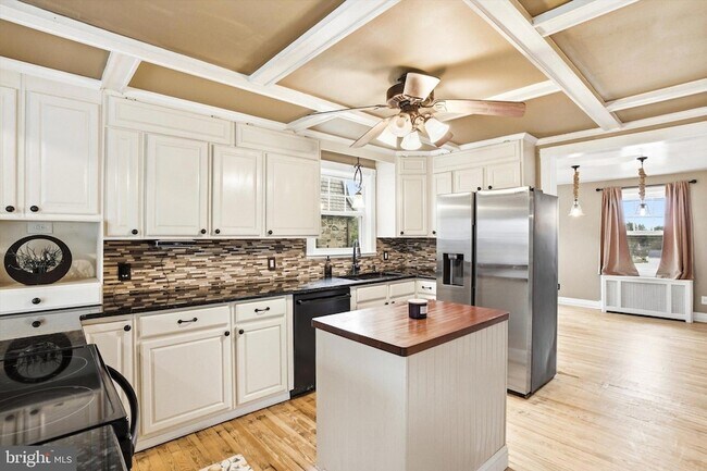 Building Photo - 30 Upper Ferry Rd