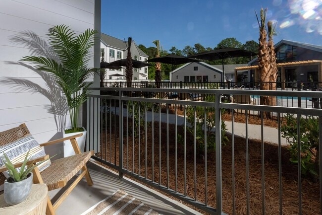 Building Photo - 2403 Mall Dr