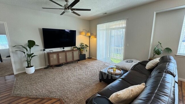 Building Photo - 7381 Brittany Town Dr