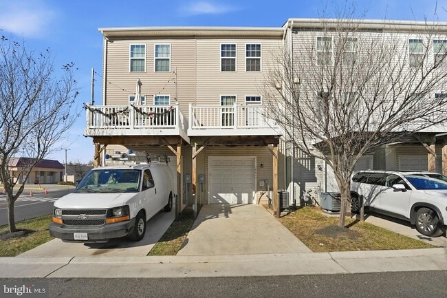 Building Photo - 14619 Featherstone Gate Dr