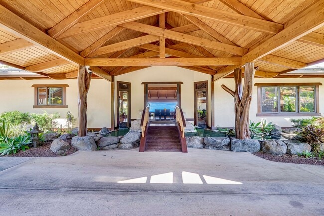 Building Photo - 275 Haumana Rd