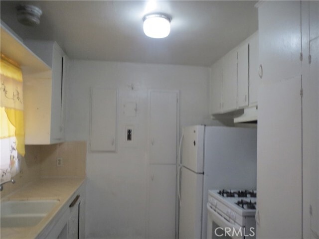 Building Photo - 16928 Central Rd