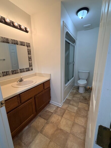 Bathroom - 109 Killam Ct