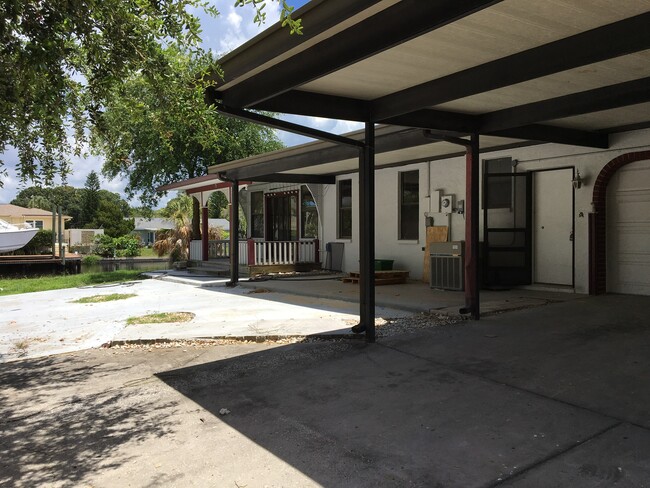 Left side of the house - 312 14th St SW