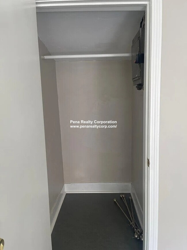 Building Photo - 130 South St