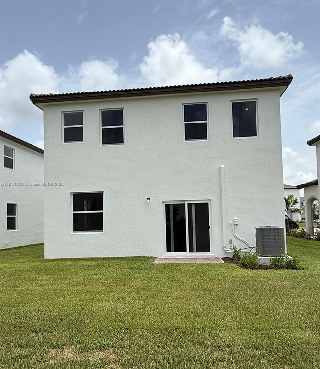 Building Photo - 2659 SE 24th Dr