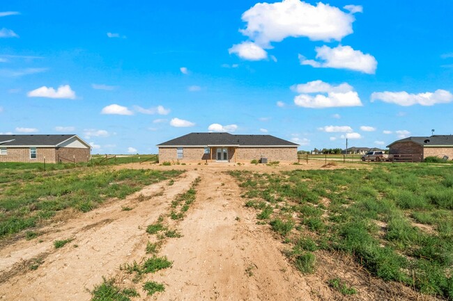 Building Photo - Country Living In Roosevelt ISD!