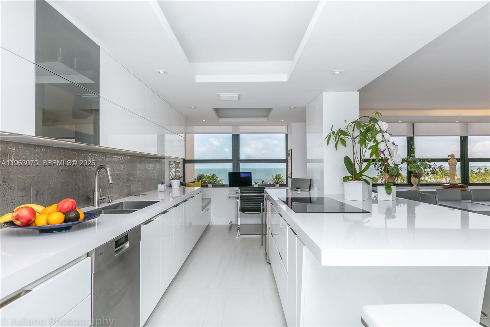 Building Photo - 3 Grove Isle Dr