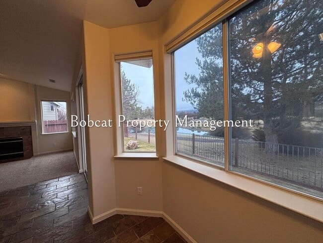 Building Photo - 1054 Camellia Ct