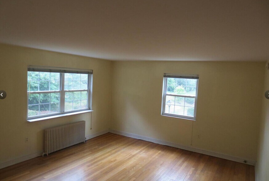 Building Photo - 5314 8th Rd S