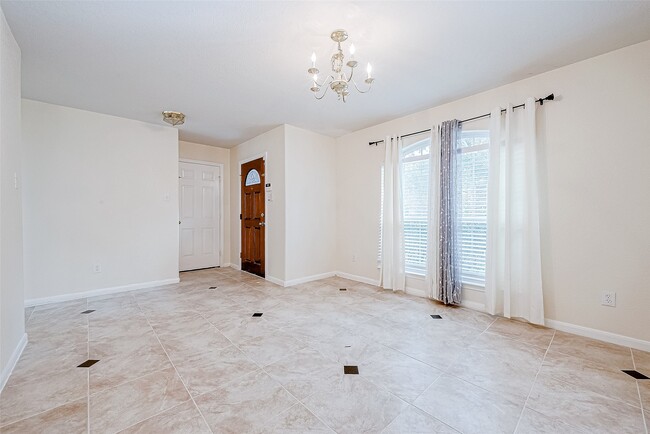 Building Photo - 7514 Trail Hollow