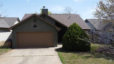 Building Photo - 12813 Magnolia Mound Trail